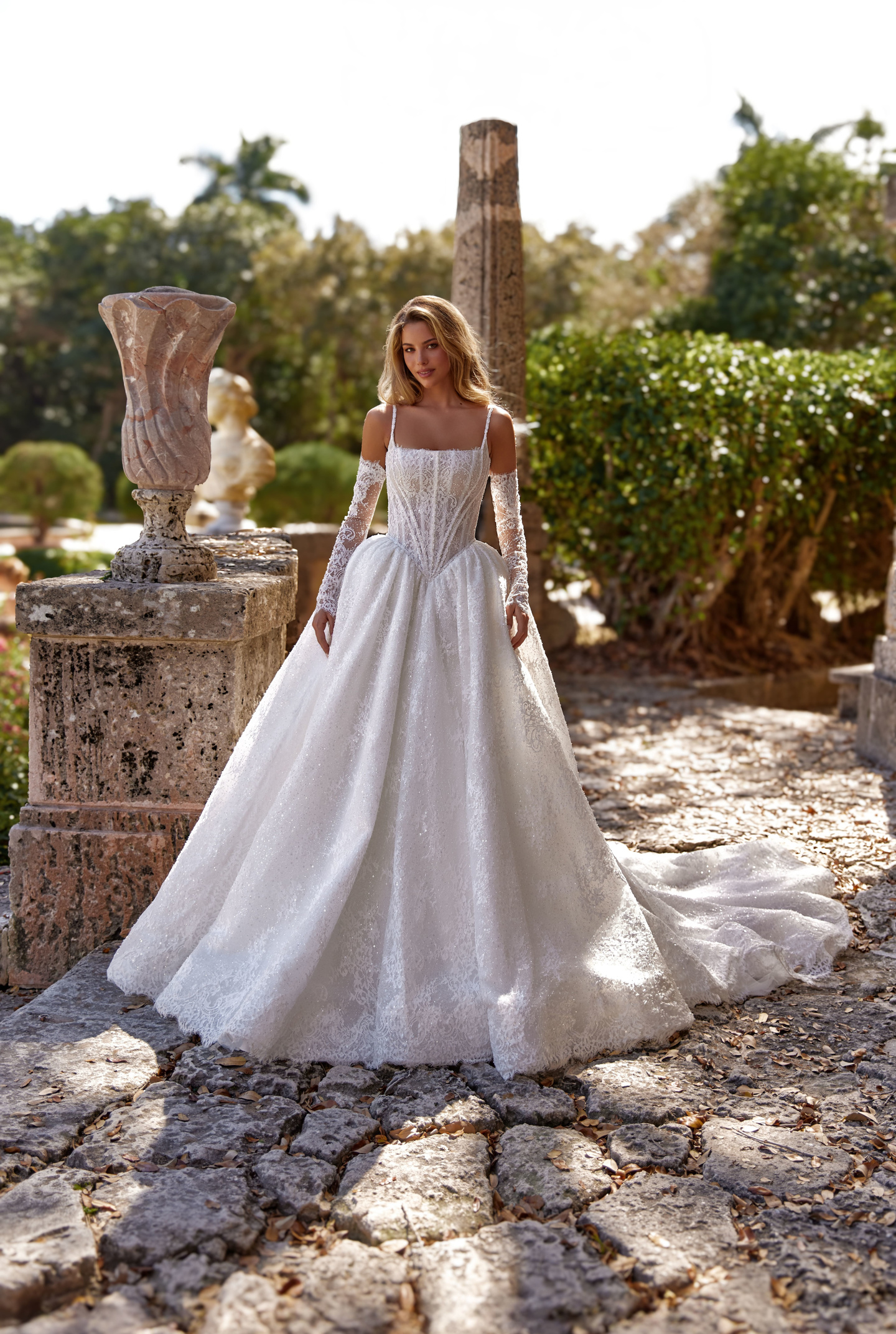 画像｜オクサーナムハ｜Aラインドレス｜エルミーア