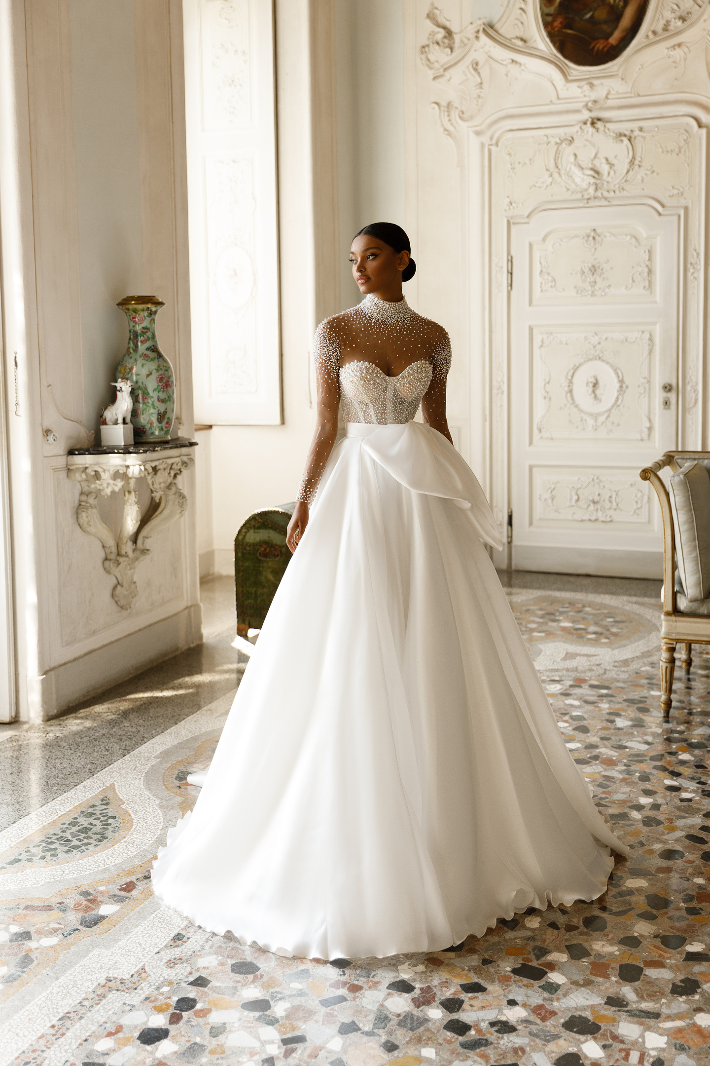 画像｜オクサーナムハ｜Aライン｜ミレッラ後ろ